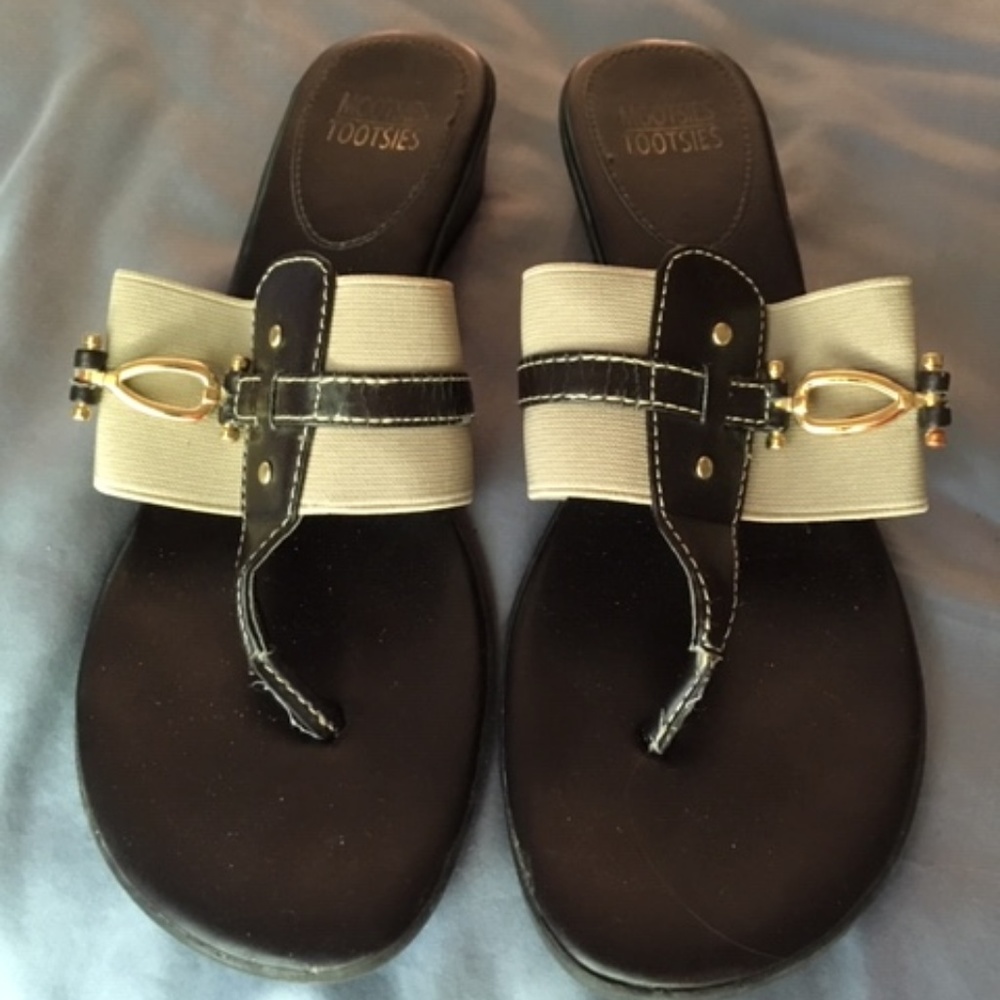 Mootsies Tootisies tan sandals, size 7.5